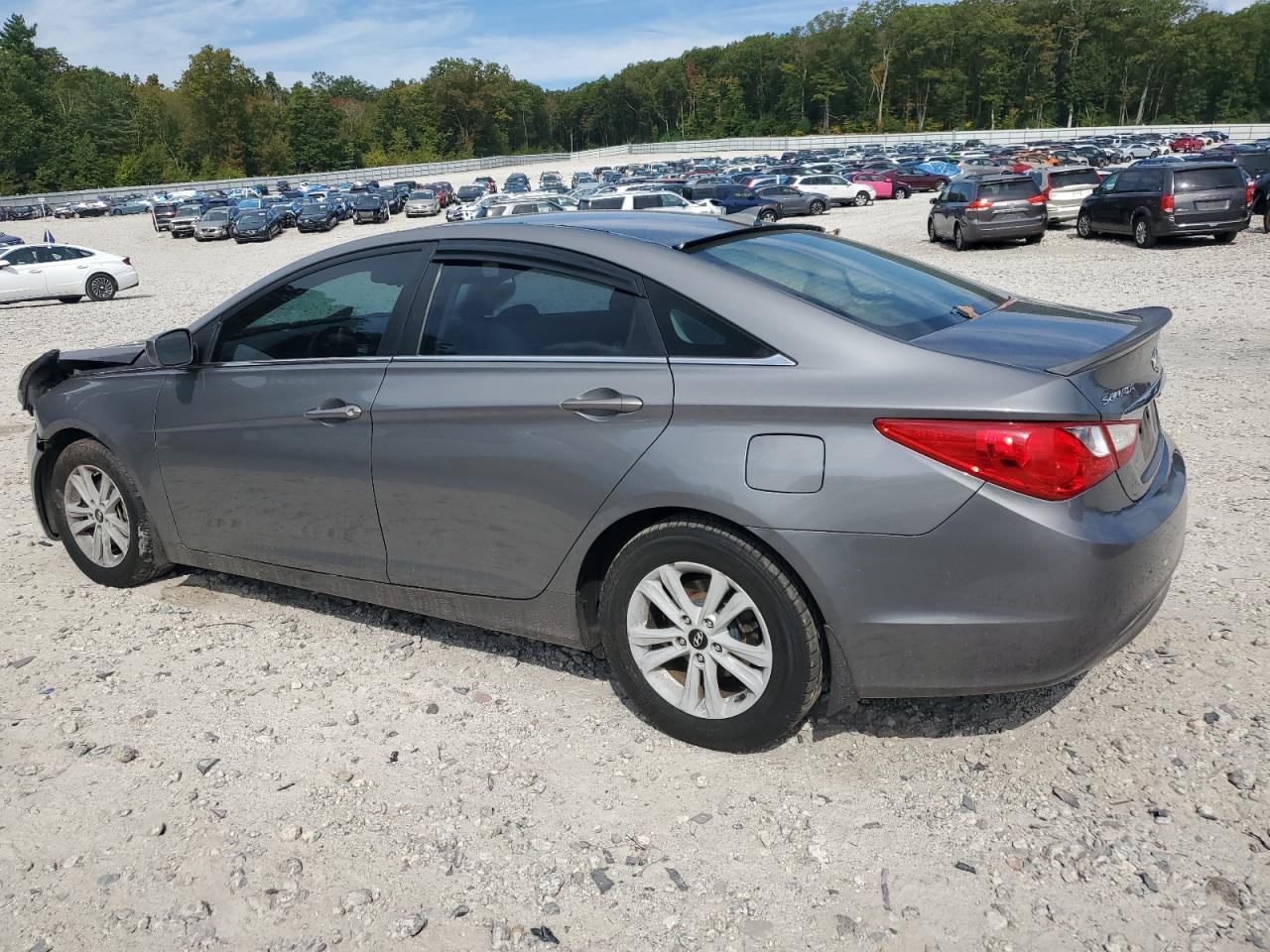 2013 Hyundai Sonata Gls - Image 2