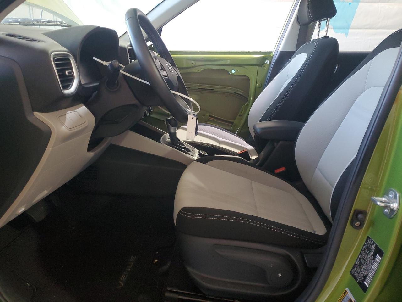 2024 Hyundai Venue Sel - Image 7