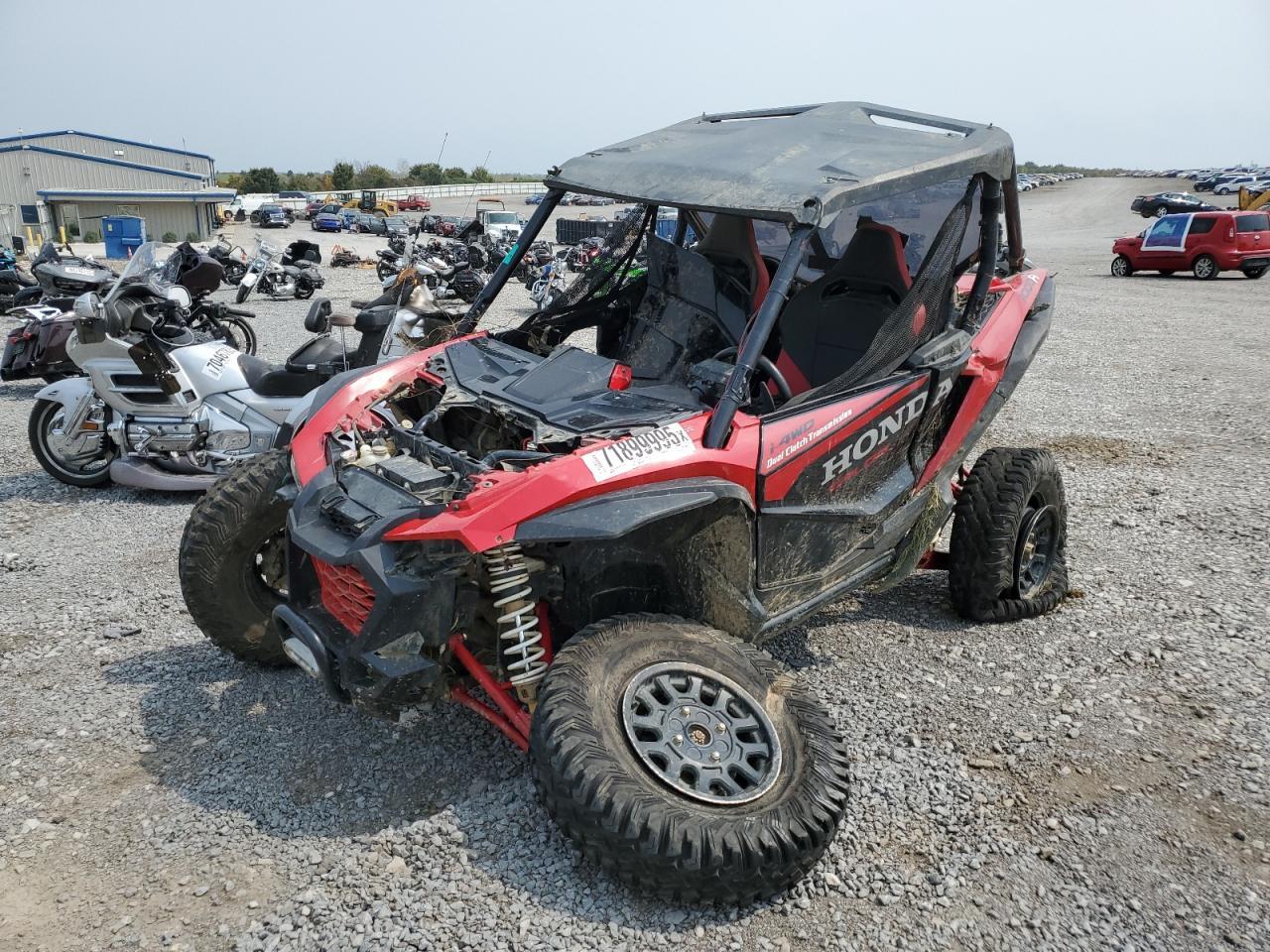 2023 Honda Sxs1000 - Фото 2