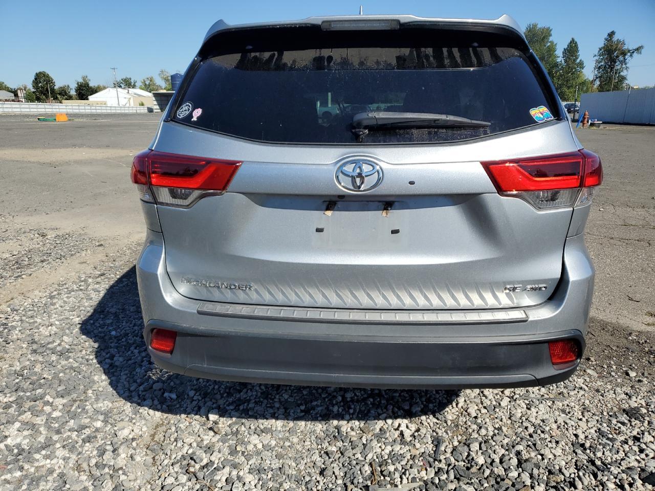 2017 Toyota Highlander Se - Фото 6