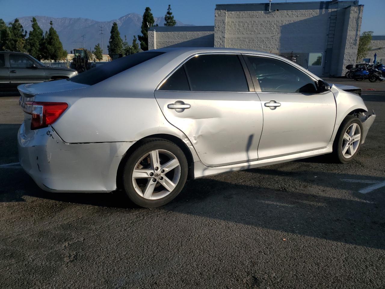 2014 Toyota Camry - Image 3