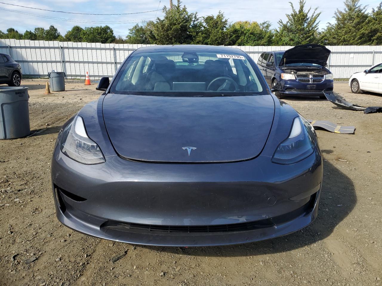 2023 Tesla Model 3 - Фото 5