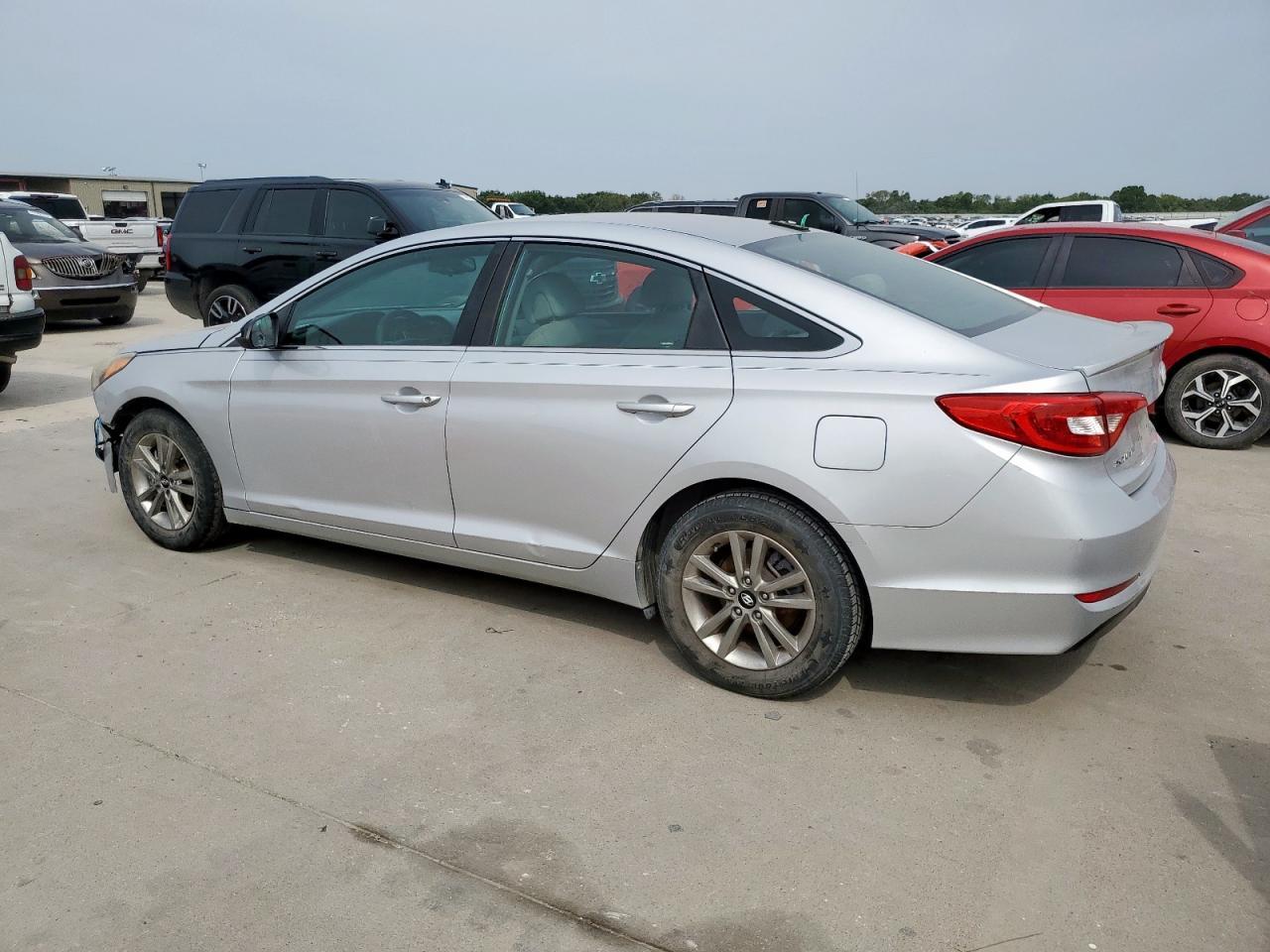 2016 Hyundai Sonata - Фото 2