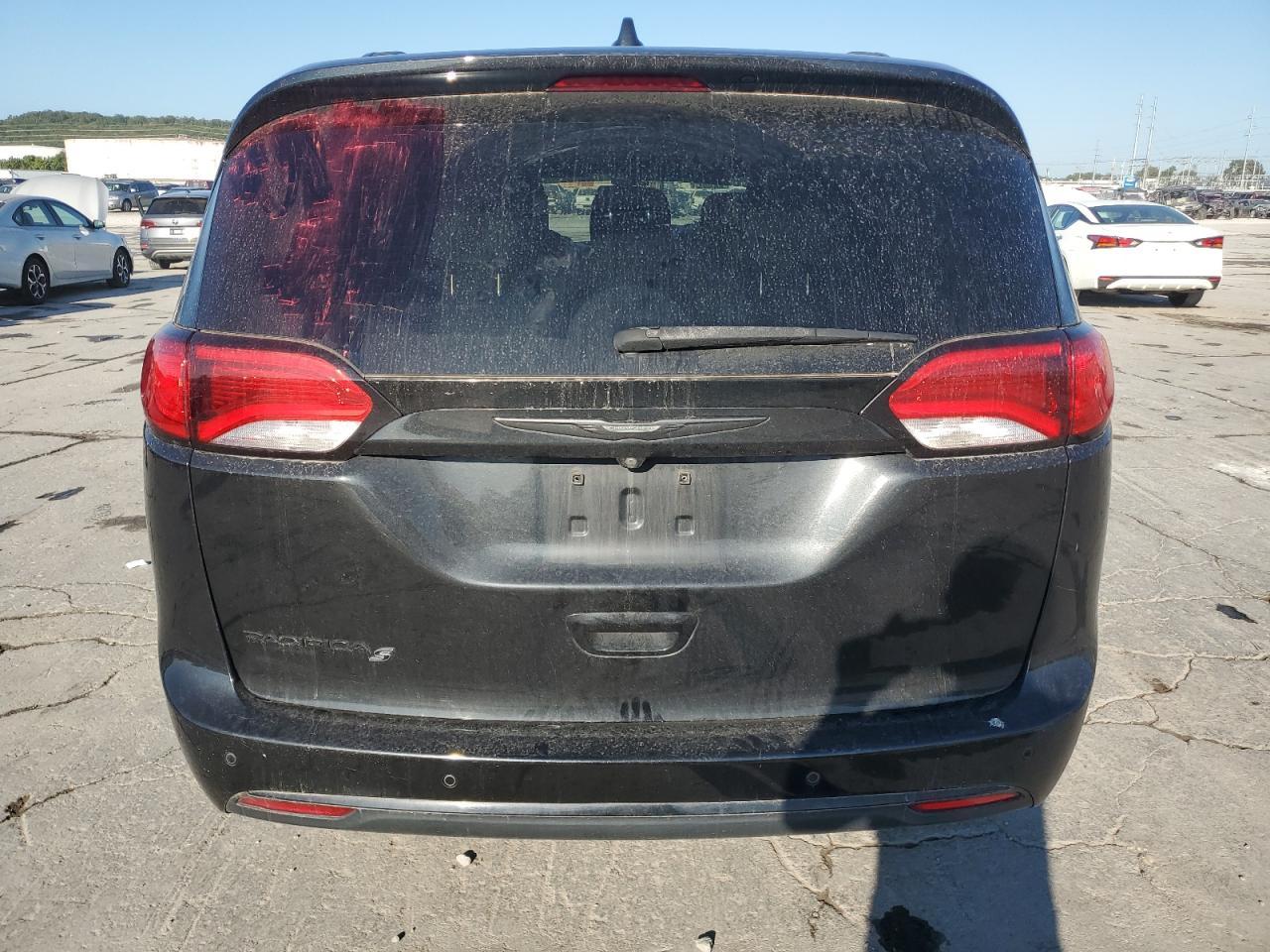 2019 Chrysler Pacifica Touring L Plus - Image 6