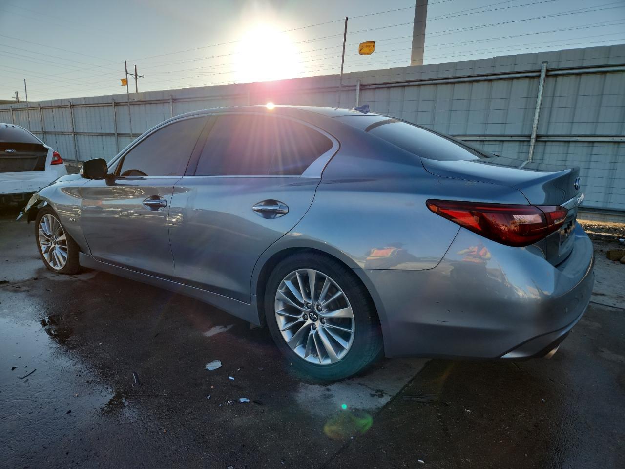 2019 Infiniti Q50 Luxe - Фото 2