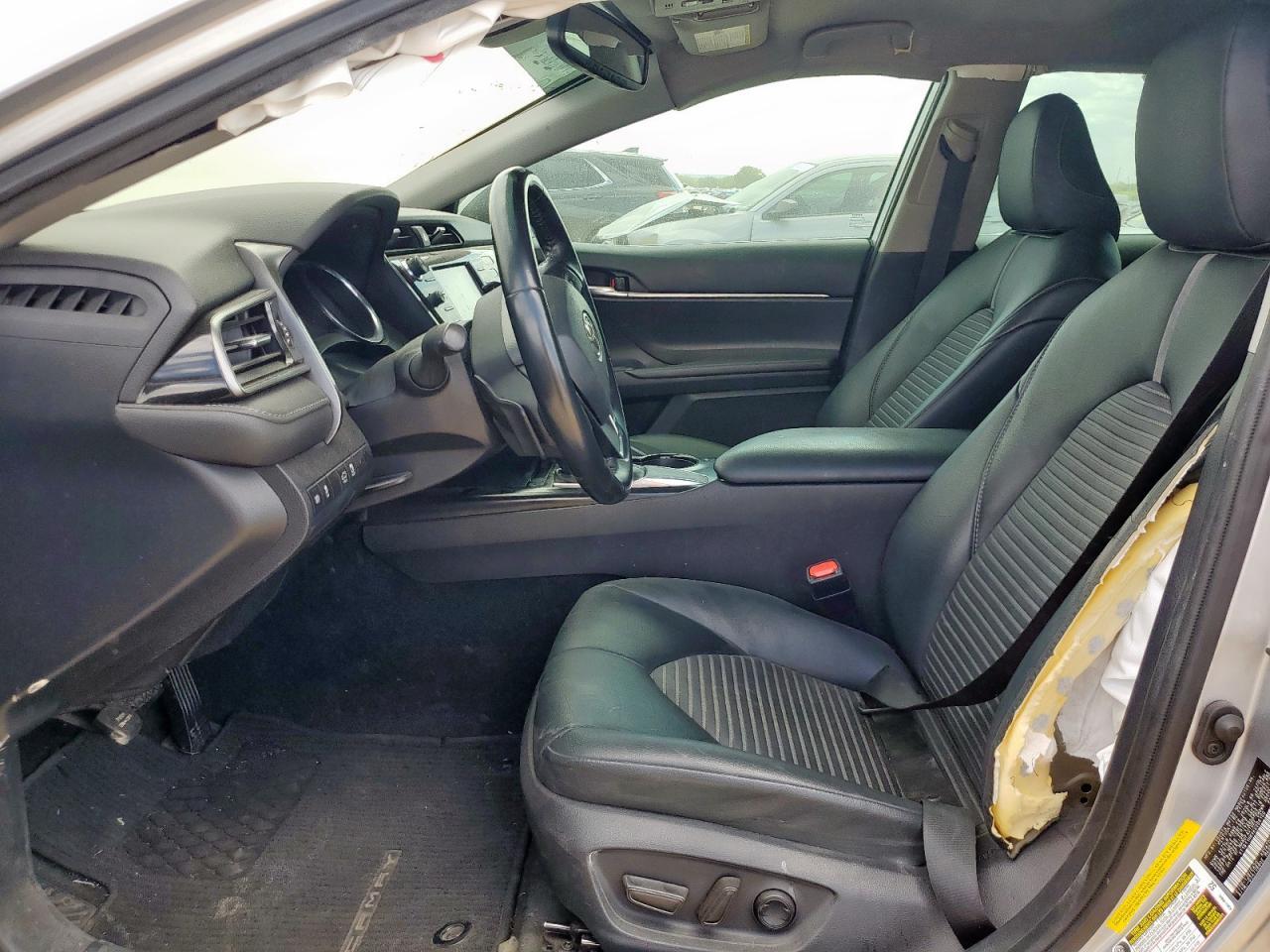 2019 Toyota Camry L - Image 7