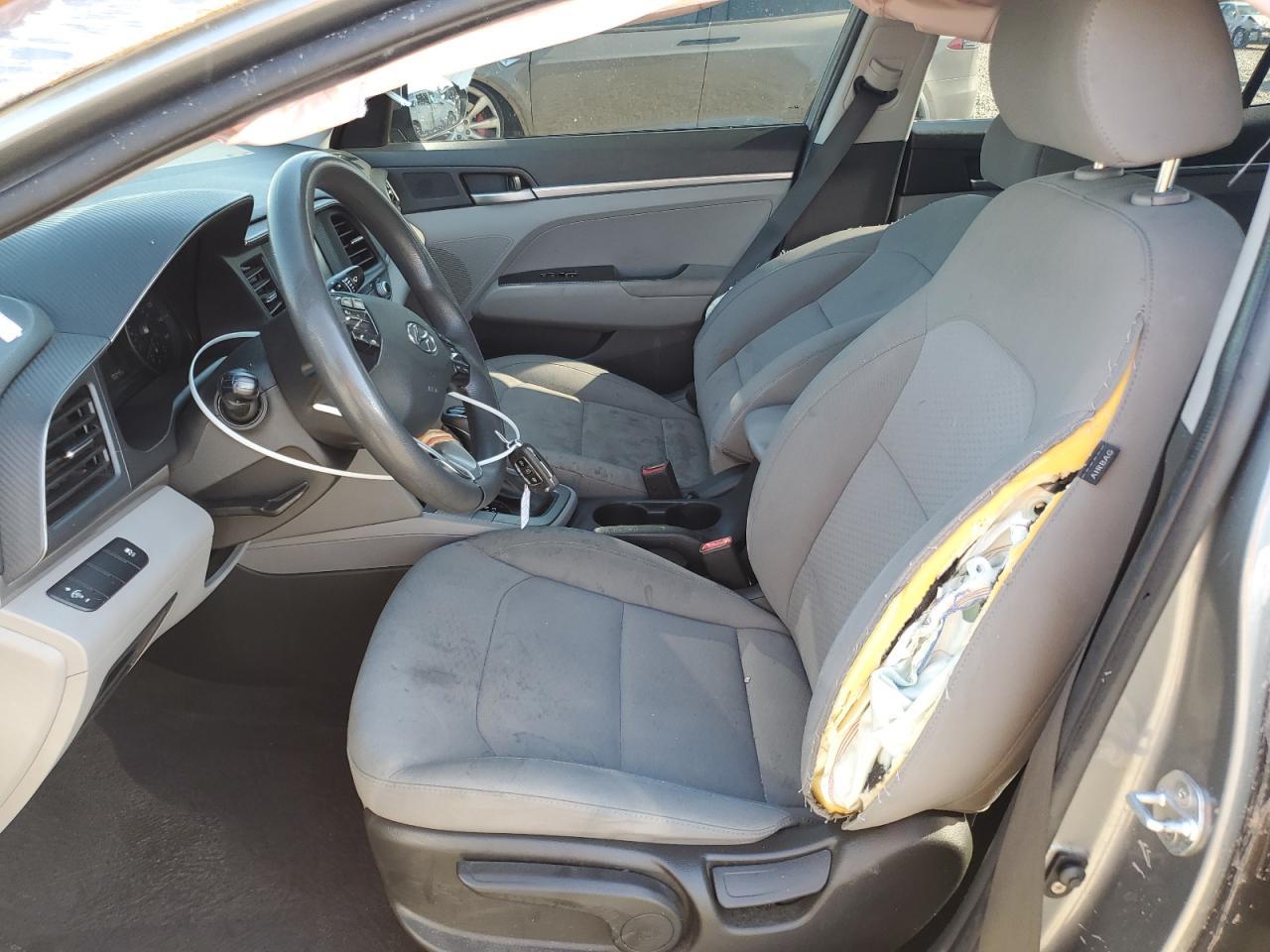 2019 Hyundai Elantra Se - Фото 7