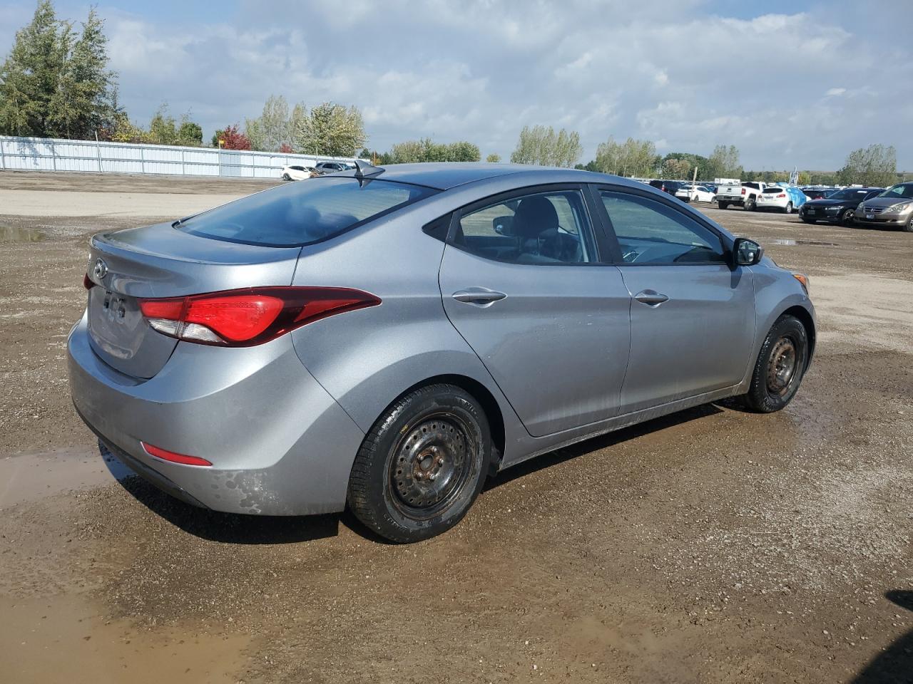 2015 Hyundai Elantra Se - Фото 3