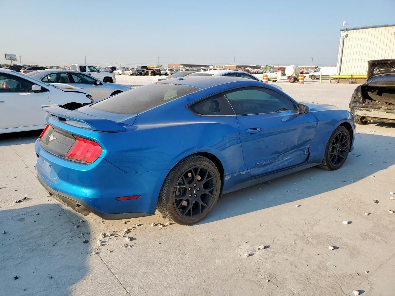 2019 Ford Mustang - Image 3