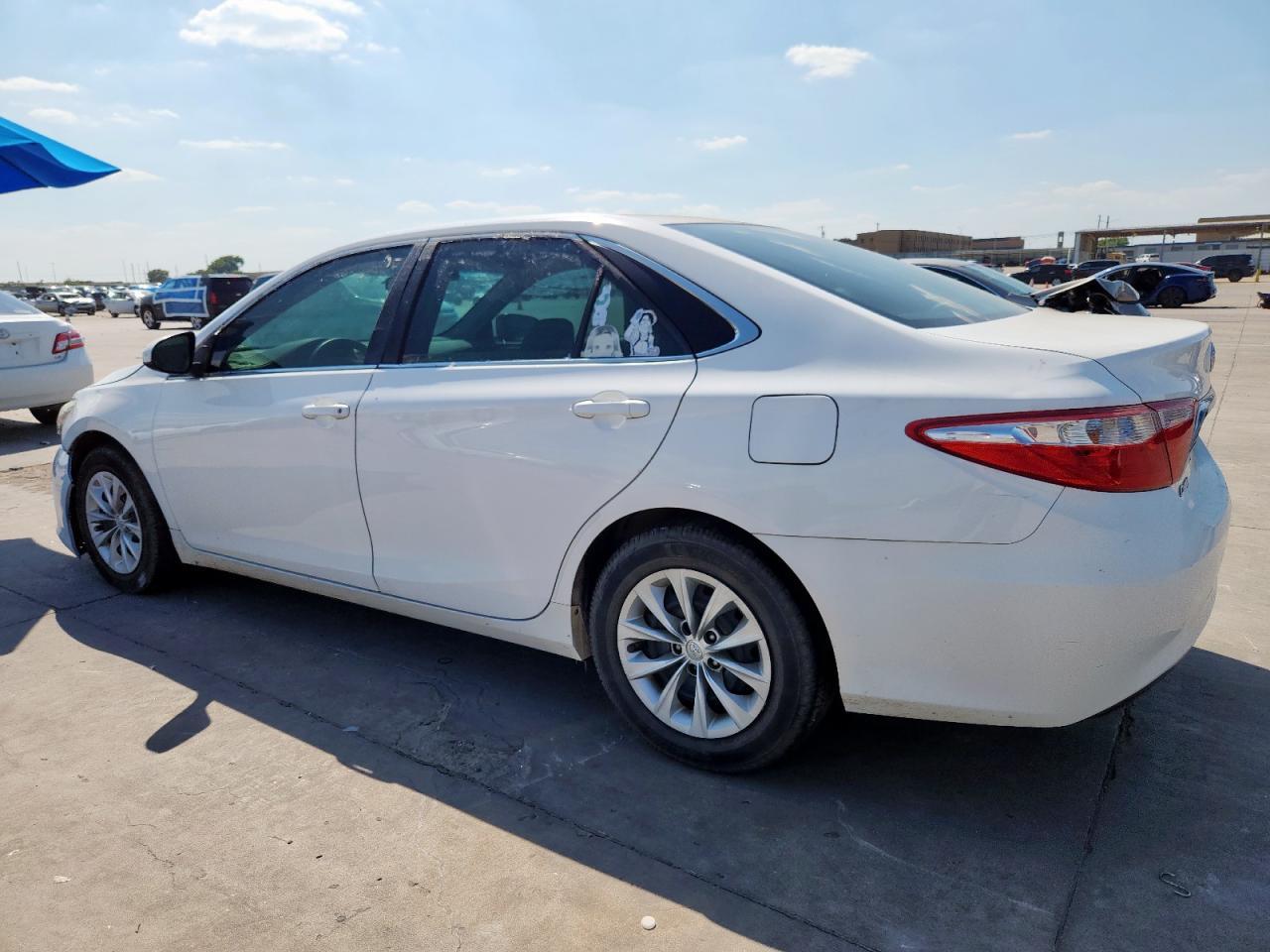 2017 Toyota Camry Le - Фото 2