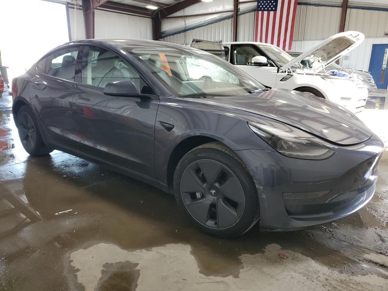 2023 Tesla Model 3 - Image 4