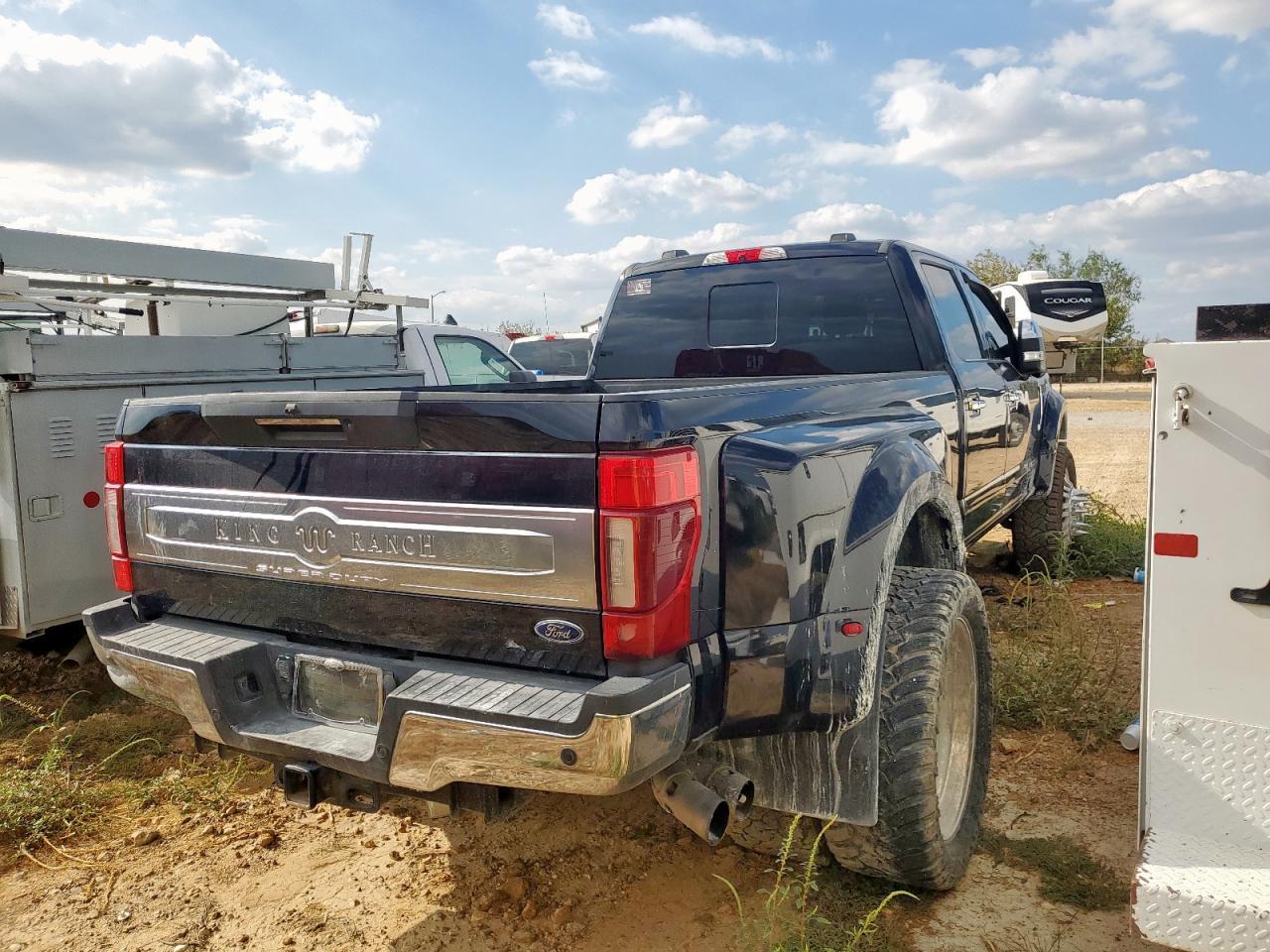 2020 Ford F450 Super Duty - Фото 3