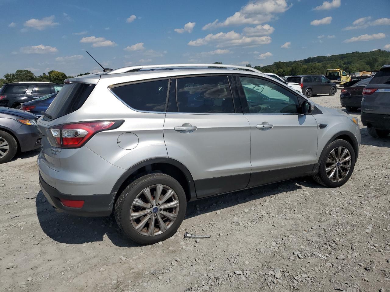 2017 Ford Escape Titanium - Фото 3