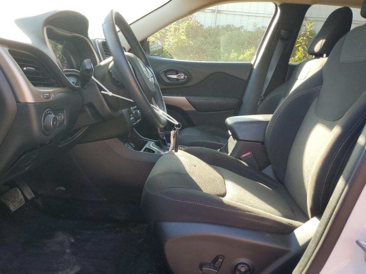 2017 Jeep Cherokee Latitude - Фото 7