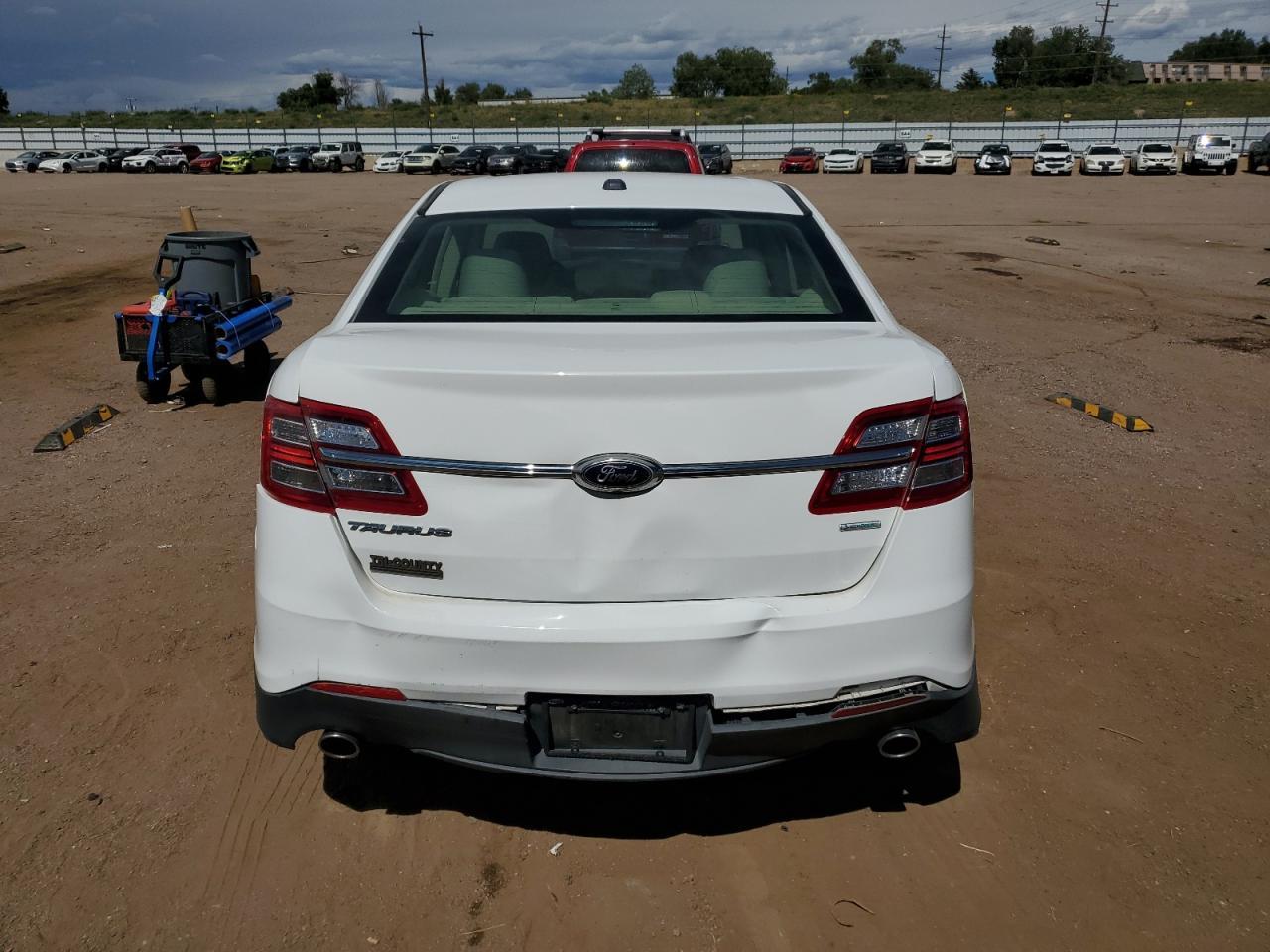 2016 Ford Taurus Se - Image 6