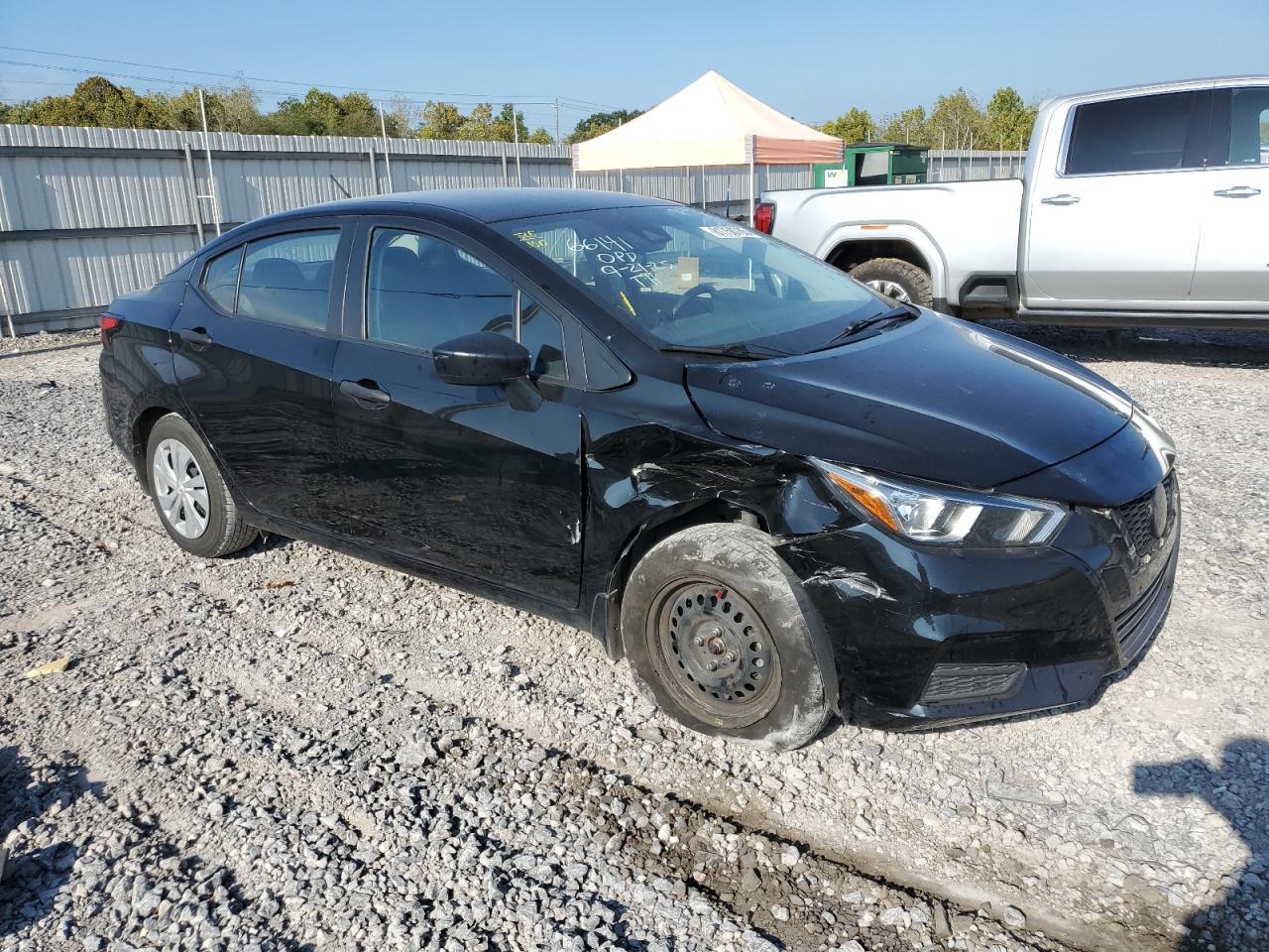 2021 Nissan Versa S - Фото 4