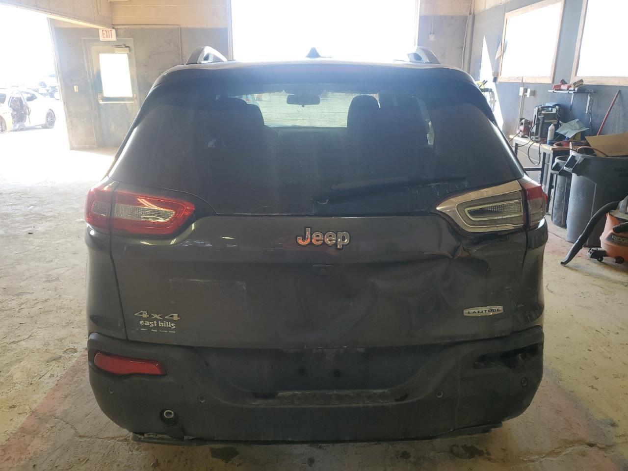 2016 Jeep Cherokee Latitude - Фото 6