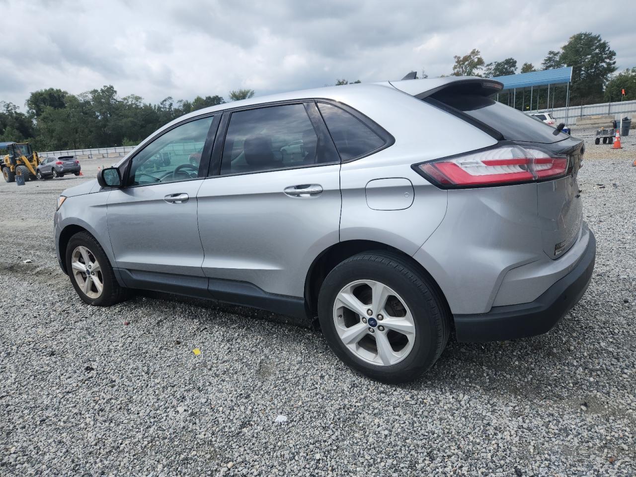 2021 Ford Edge Se - Фото 2