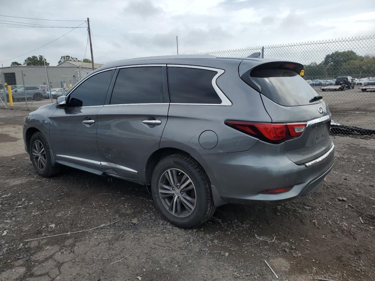2017 Infiniti Qx60 - Image 2