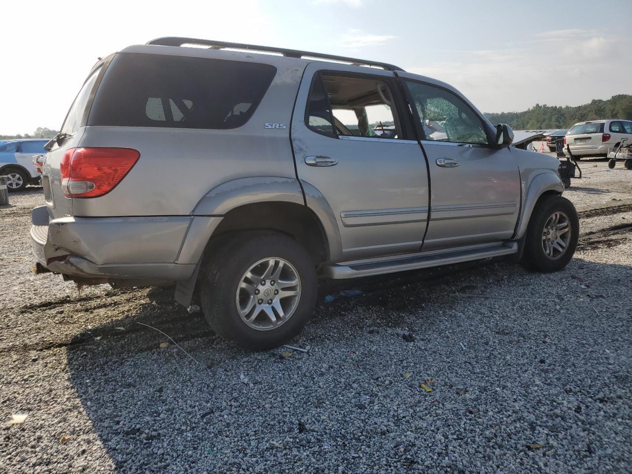 2005 Toyota Sequoia Sr5 - Фото 3