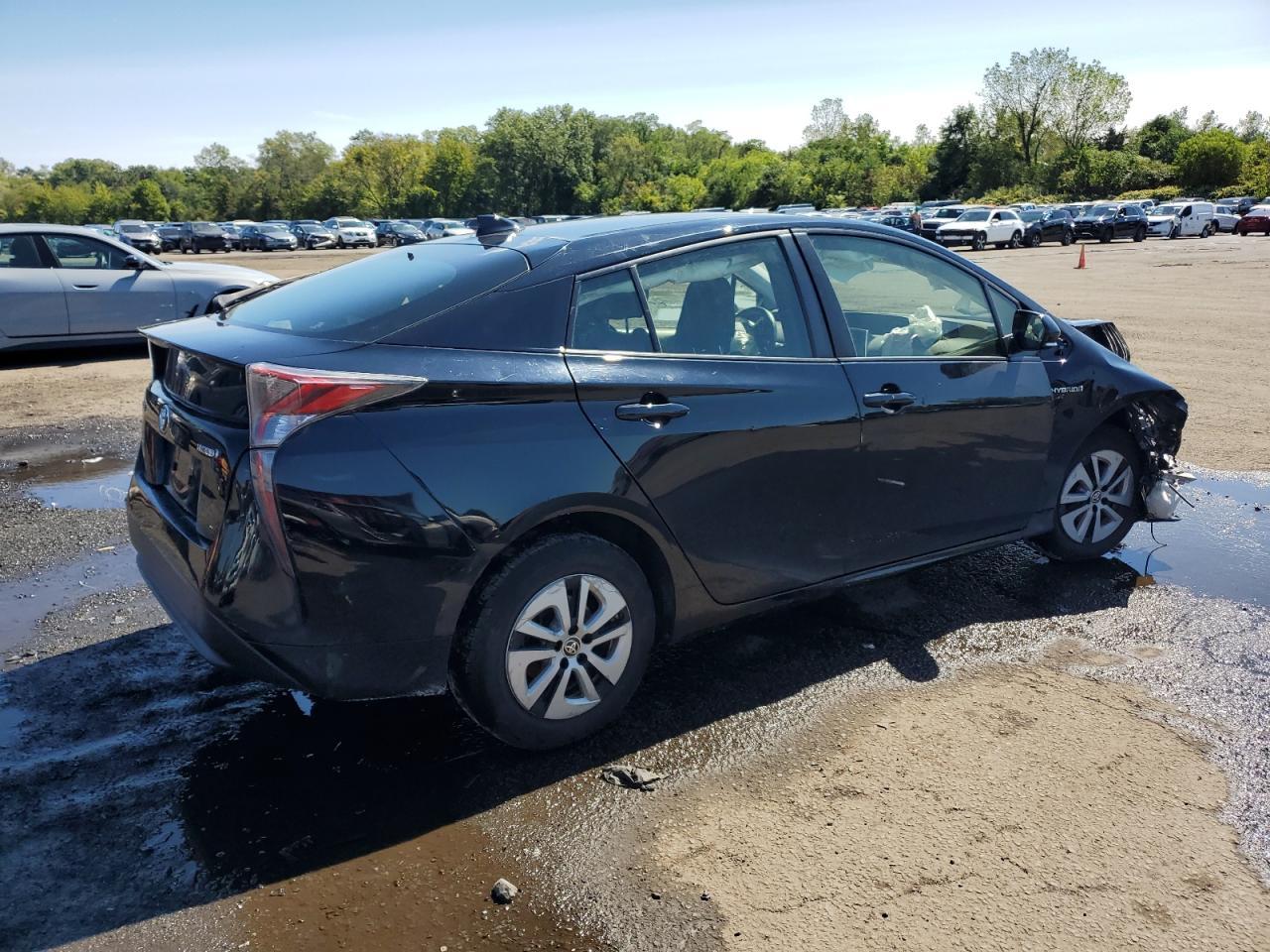 2016 Toyota Prius - Фото 3