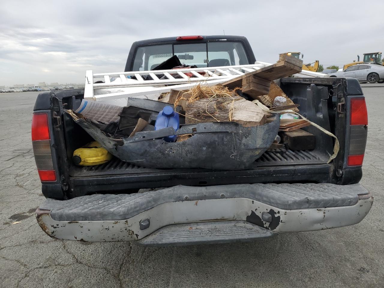 2001 Nissan Frontier King Cab Xe - Image 6