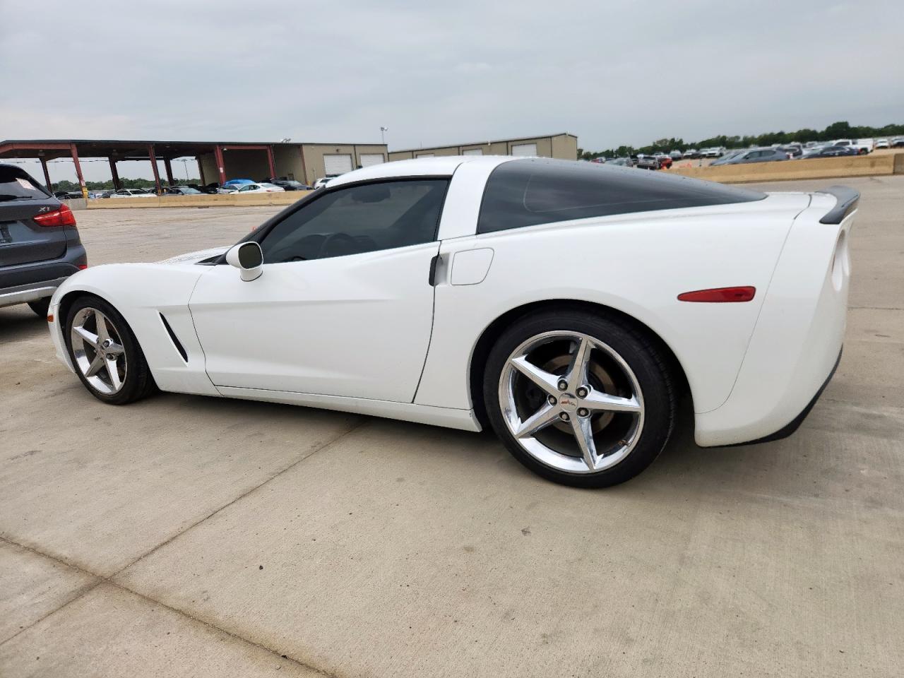 2011 Chevrolet Corvette - Фото 2