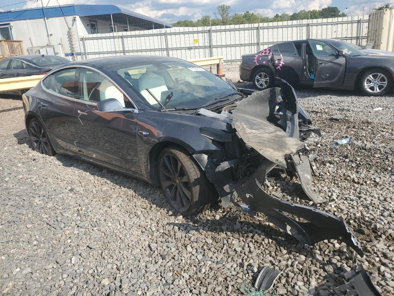 2020 Tesla Model 3 - Image 4