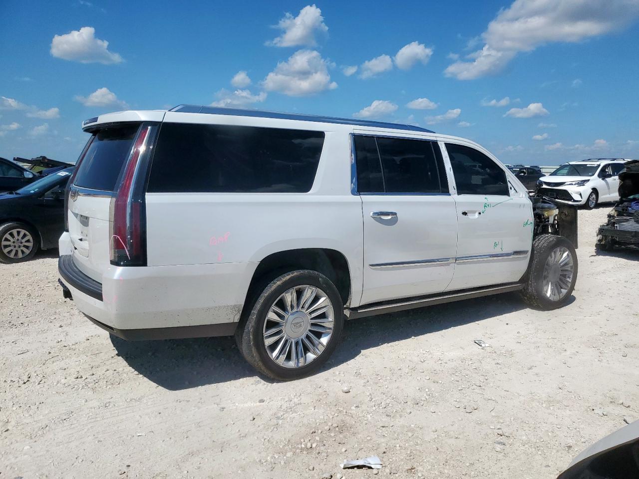 2016 Cadillac Escalade Esv Platinum - Фото 3