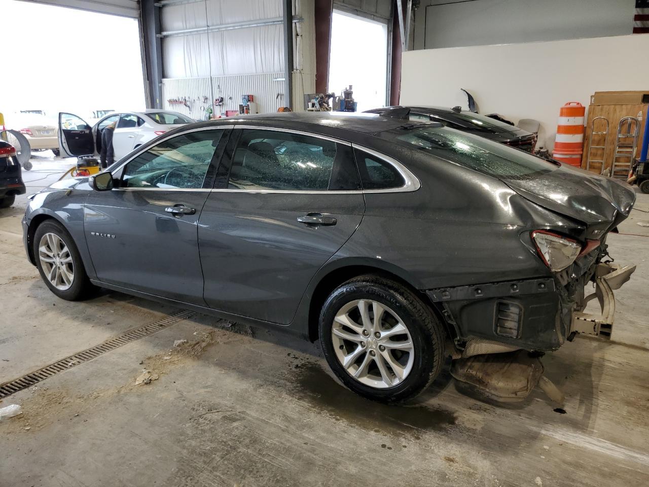 2018 Chevrolet Malibu Lt - Фото 2