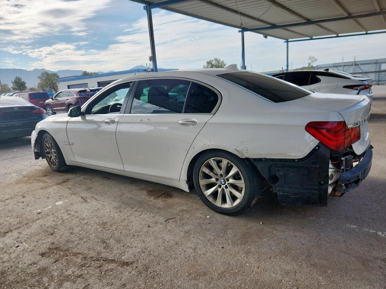 2013 BMW 740 Li - Фото 2
