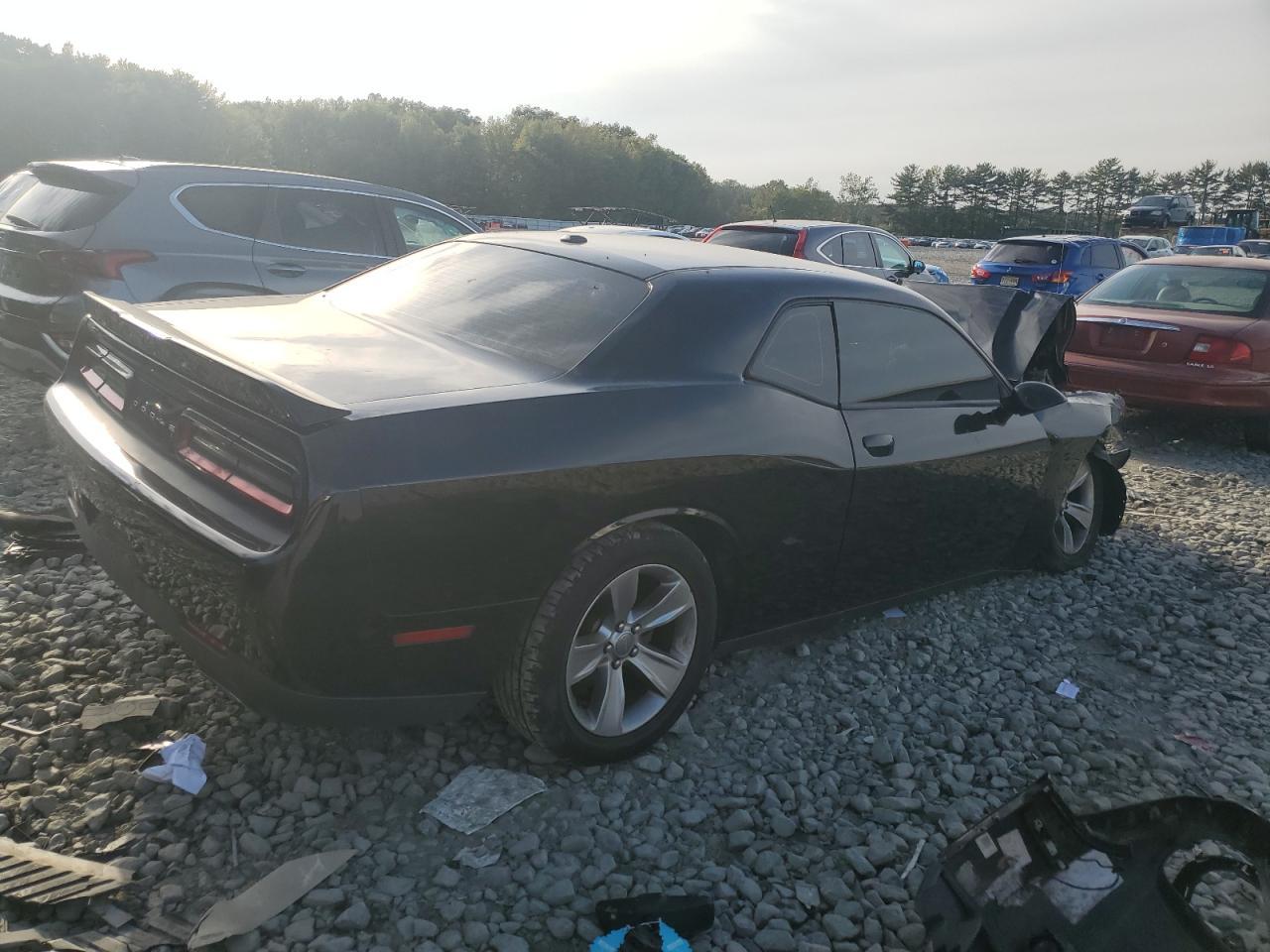 2018 Dodge Challenger Sxt - Image 3