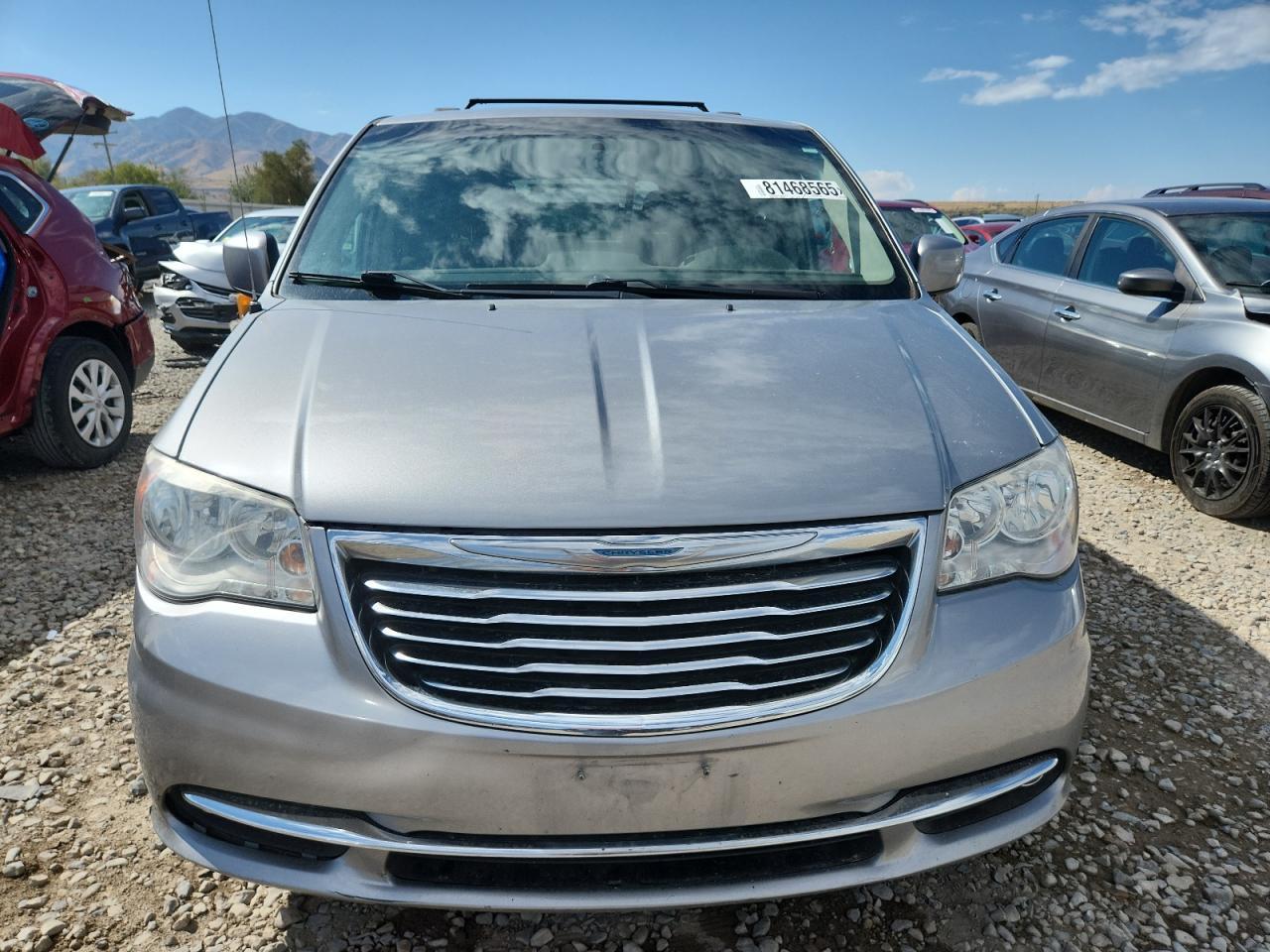 2015 Chrysler Town & Country Touring - Фото 5