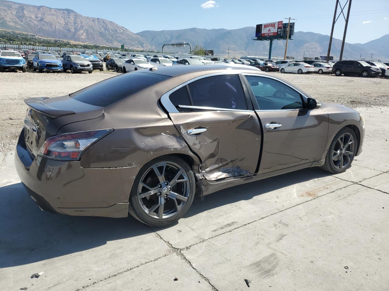 2014 Nissan Maxima S - Image 3