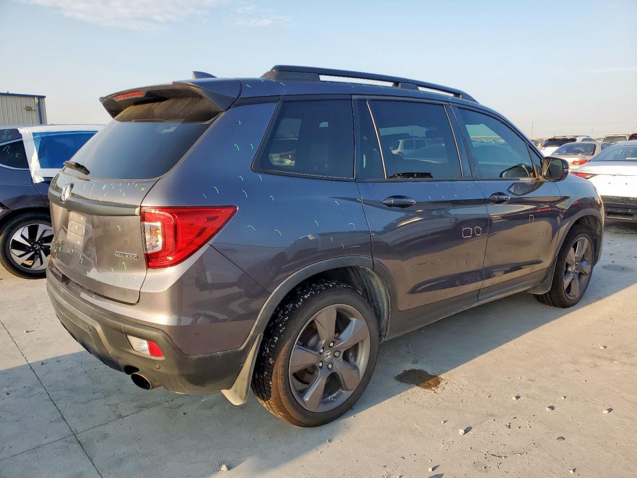 2021 Honda Passport Touring - Фото 3