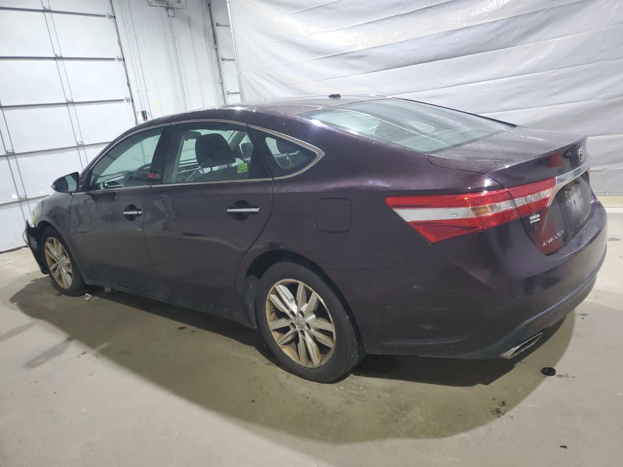 2015 Toyota Avalon Xle - Image 2