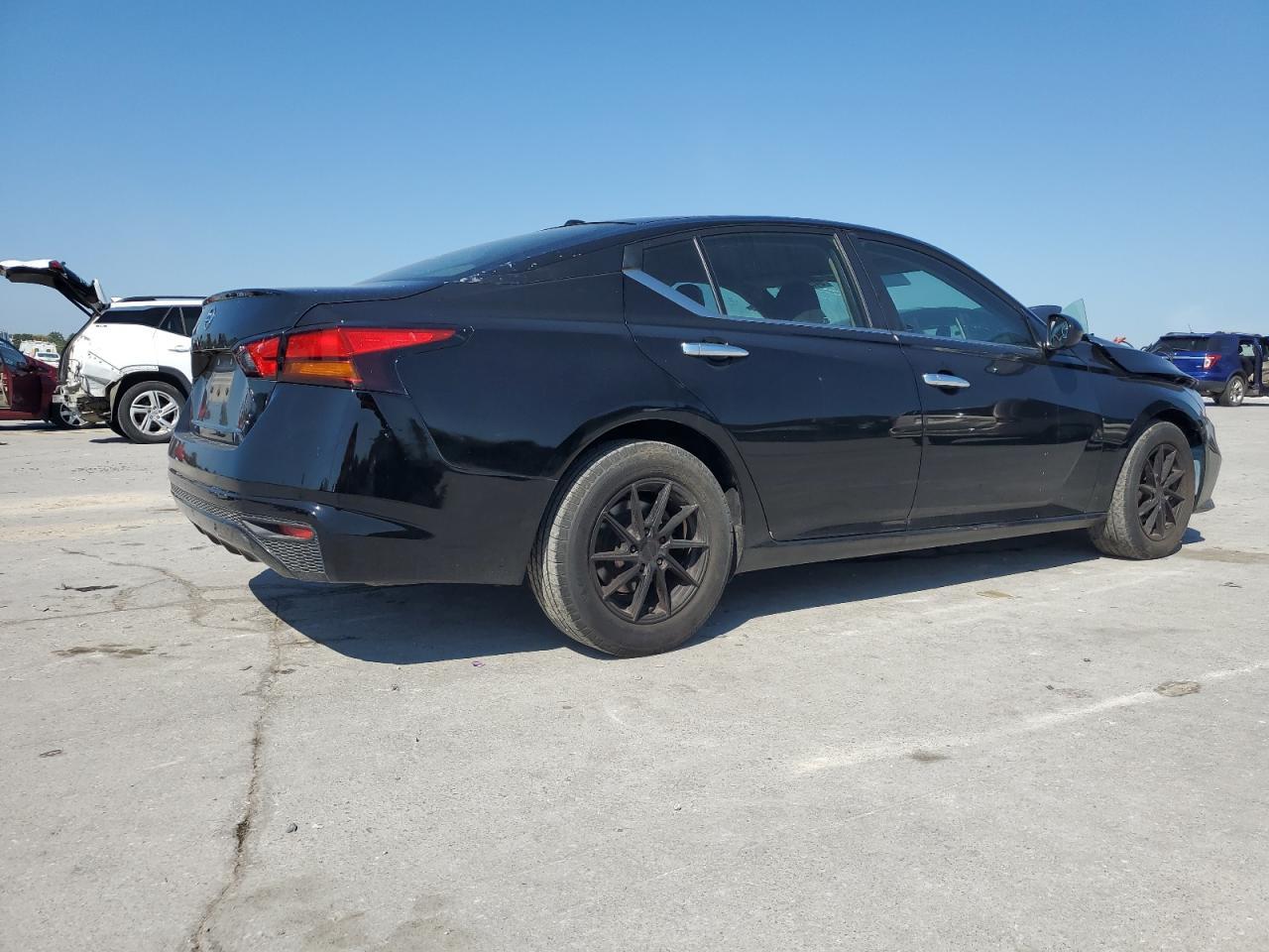 2020 Nissan Altima S - Image 3