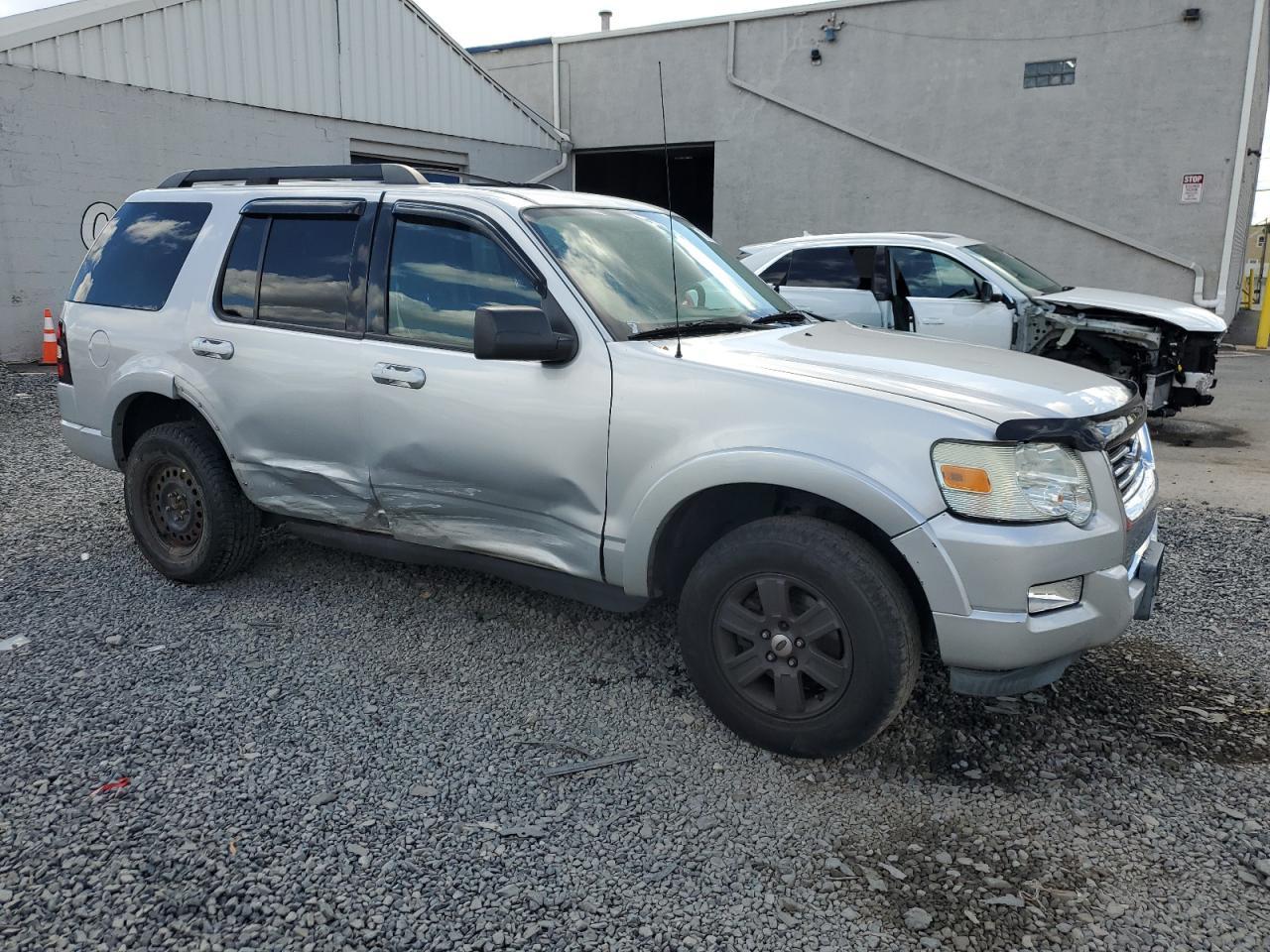 2010 Ford Explorer Xlt - Фото 4