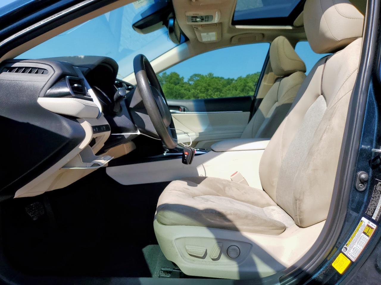 2019 Toyota Camry Le - Фото 7