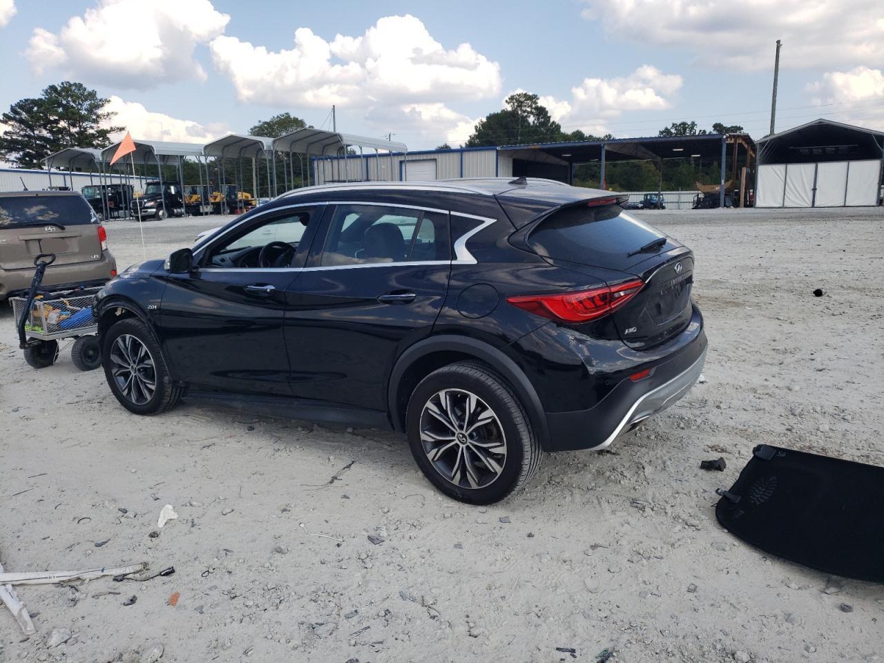 2017 Infiniti Qx30 Base - Image 2