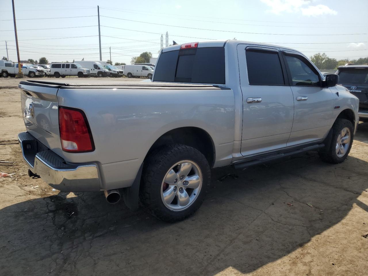 2017 Ram 1500 Slt - Image 3