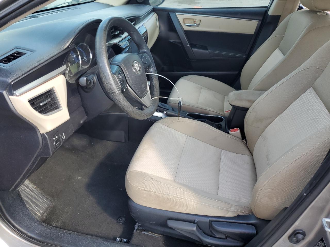 2015 Toyota Corolla L - Фото 7