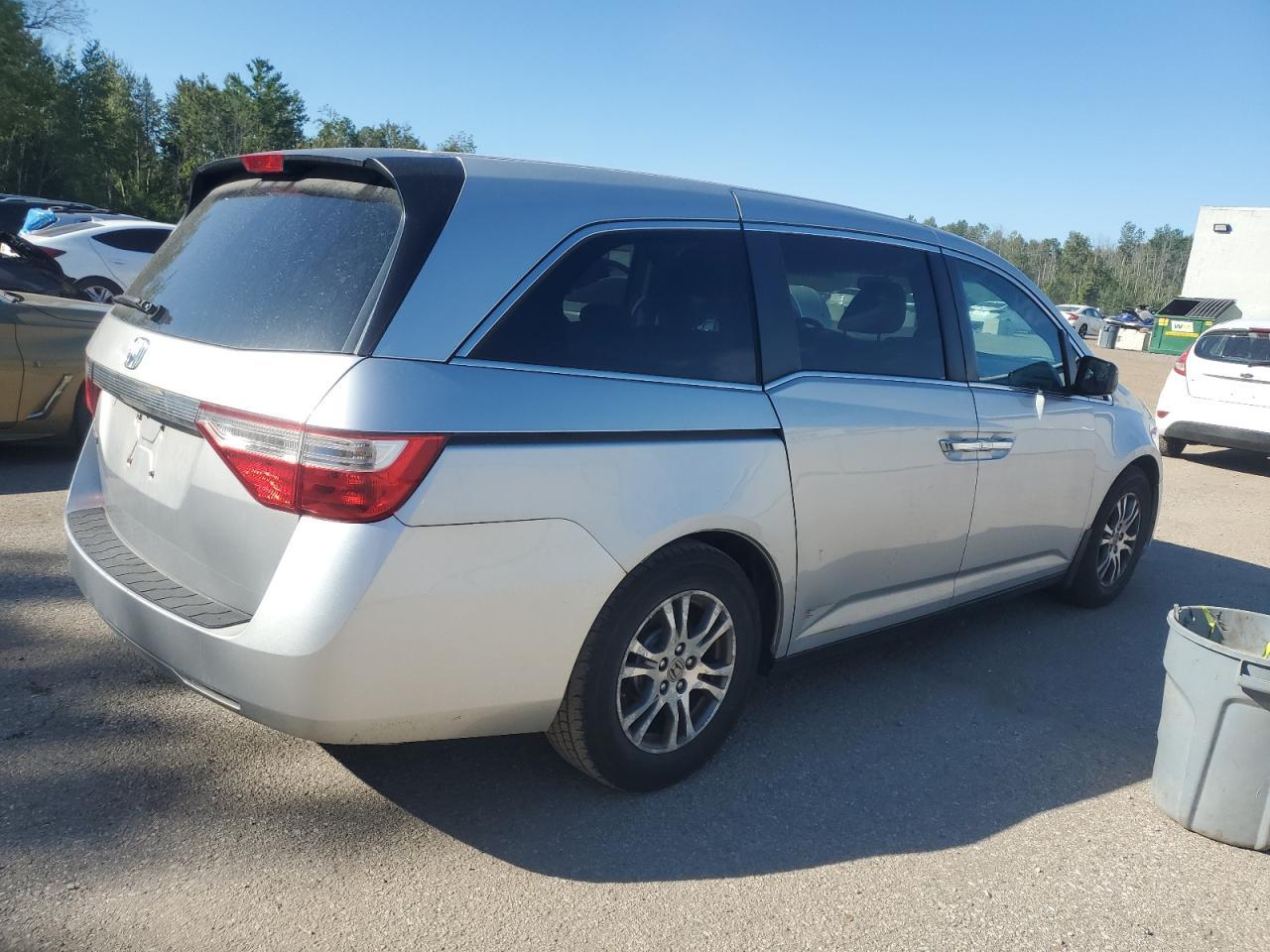 2012 Honda Odyssey Ex - Фото 3