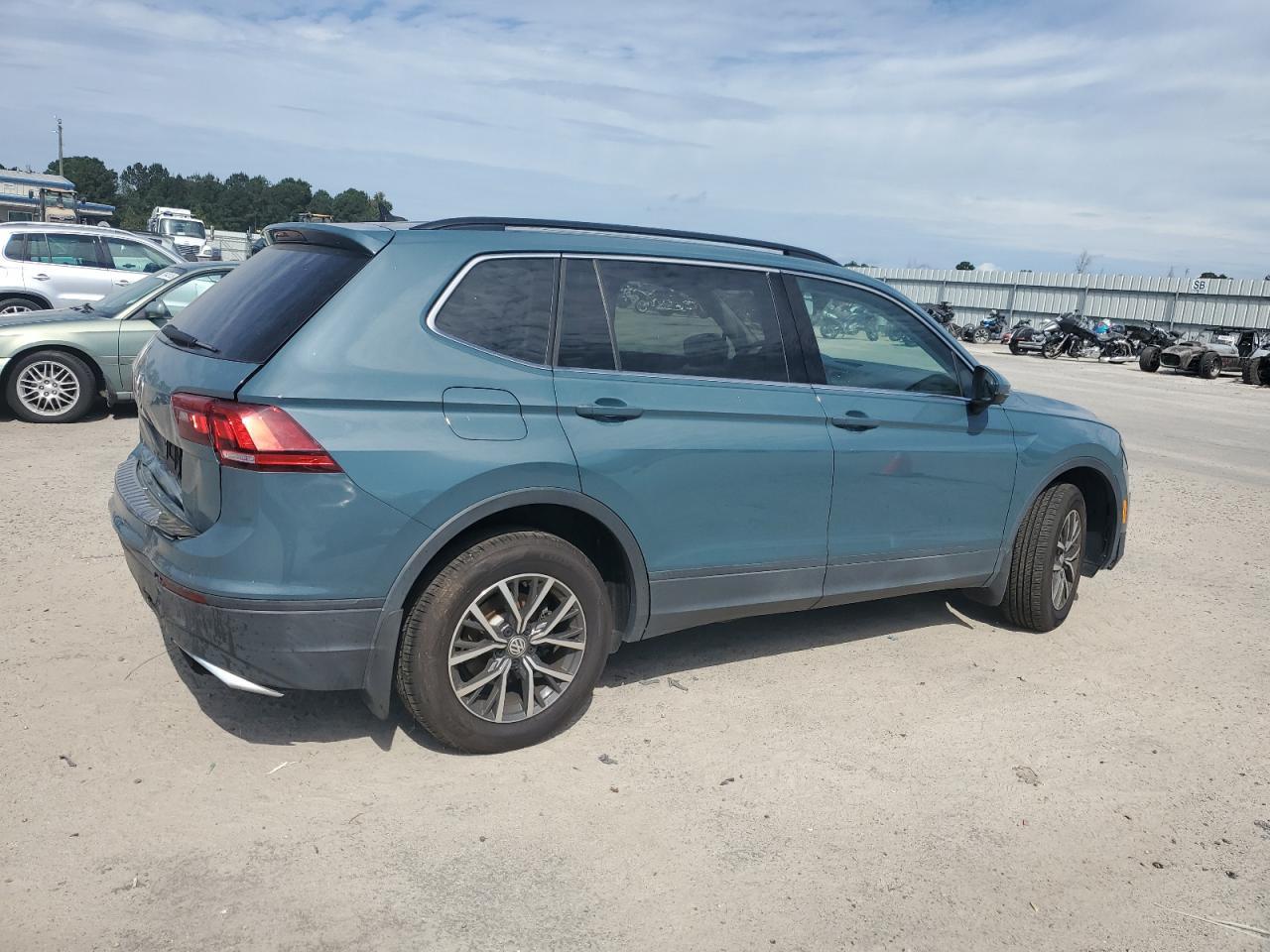 2019 Volkswagen Tiguan Se - Image 3