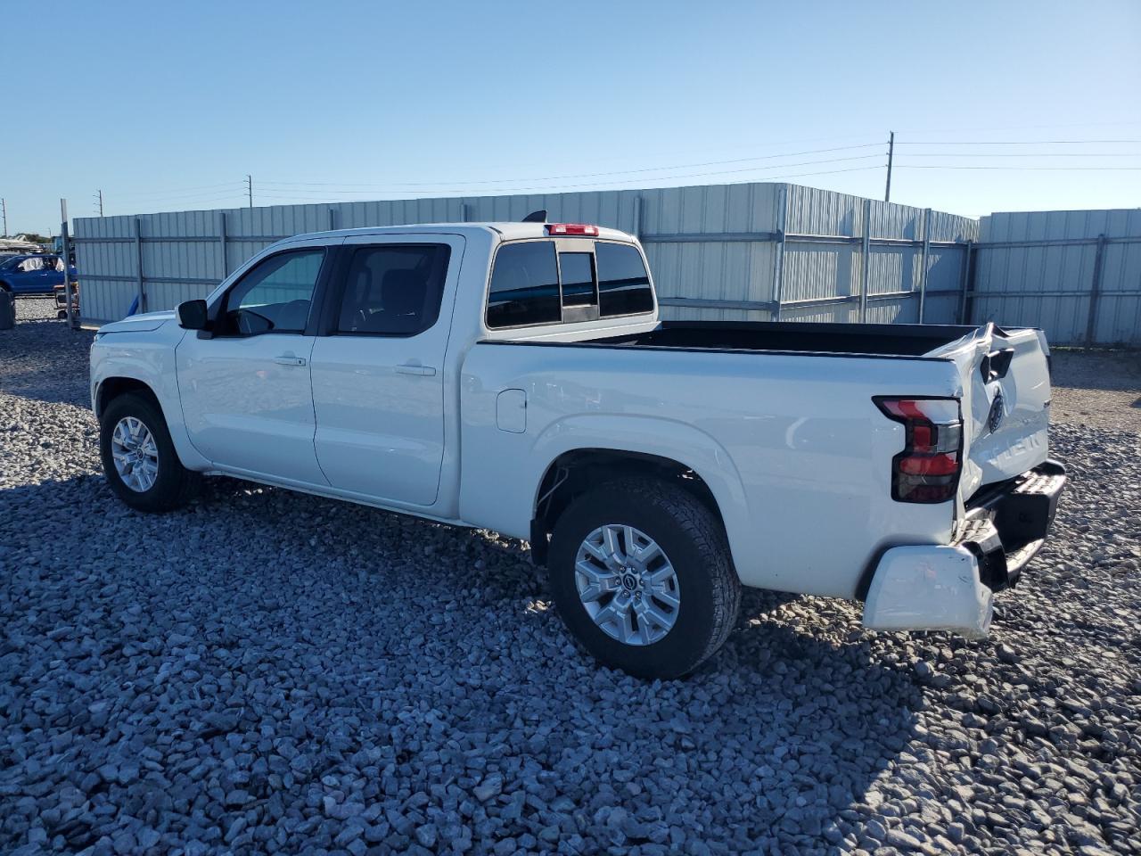 2022 Nissan Frontier Sv - Image 2