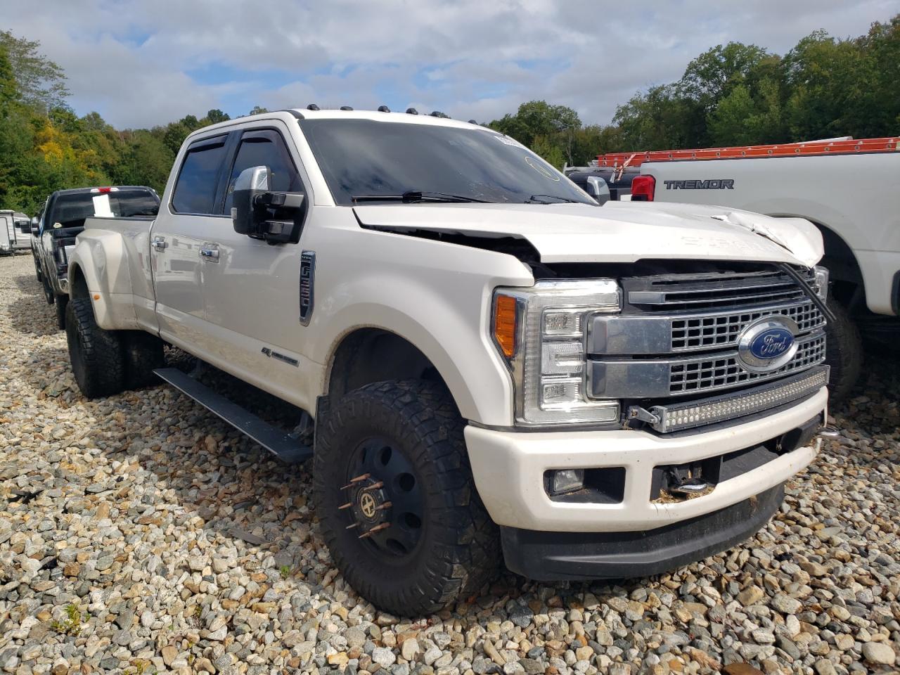 2017 Ford F350 Super Duty - Фото 4
