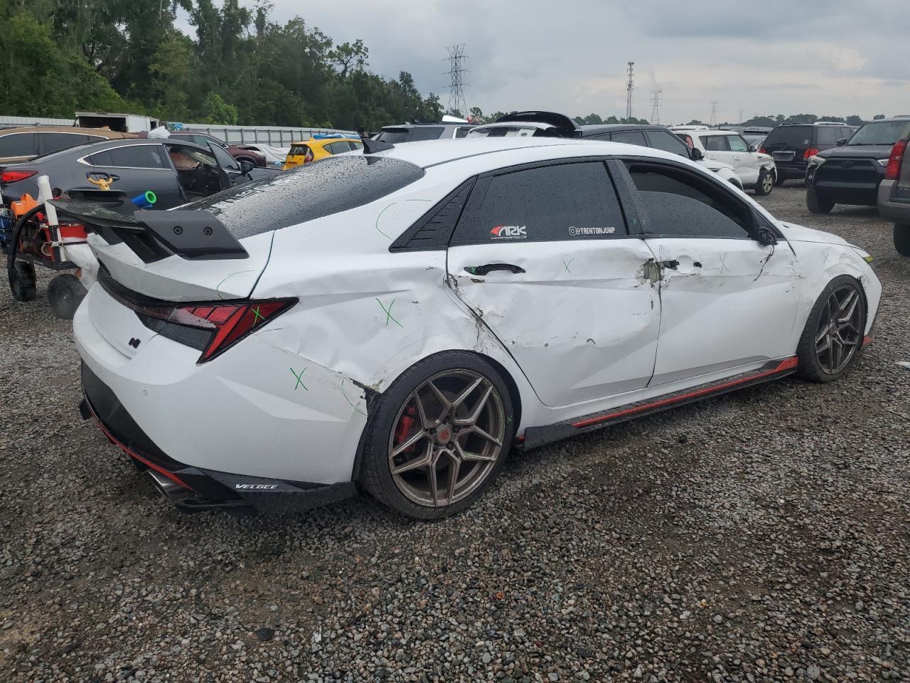 2022 Hyundai Elantra N - Фото 3
