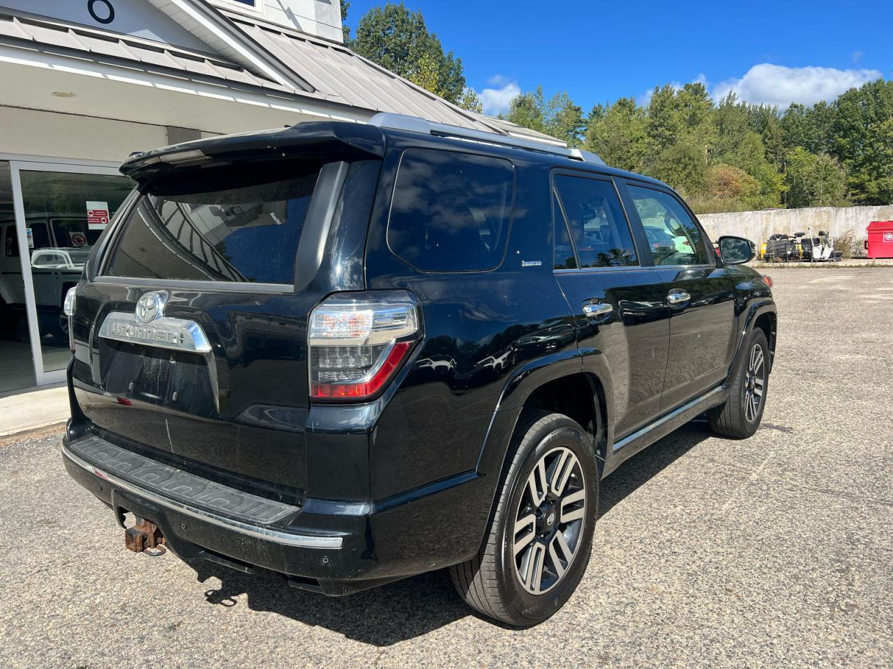 2014 Toyota 4Runner Sr5/Limited/Trail - Image 4