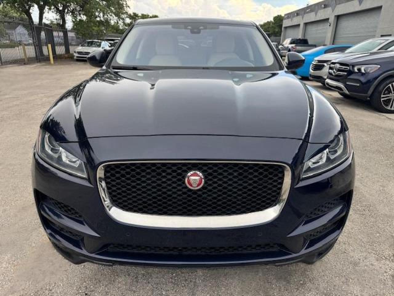 2020 Jaguar F-Pace Premium - Фото 5