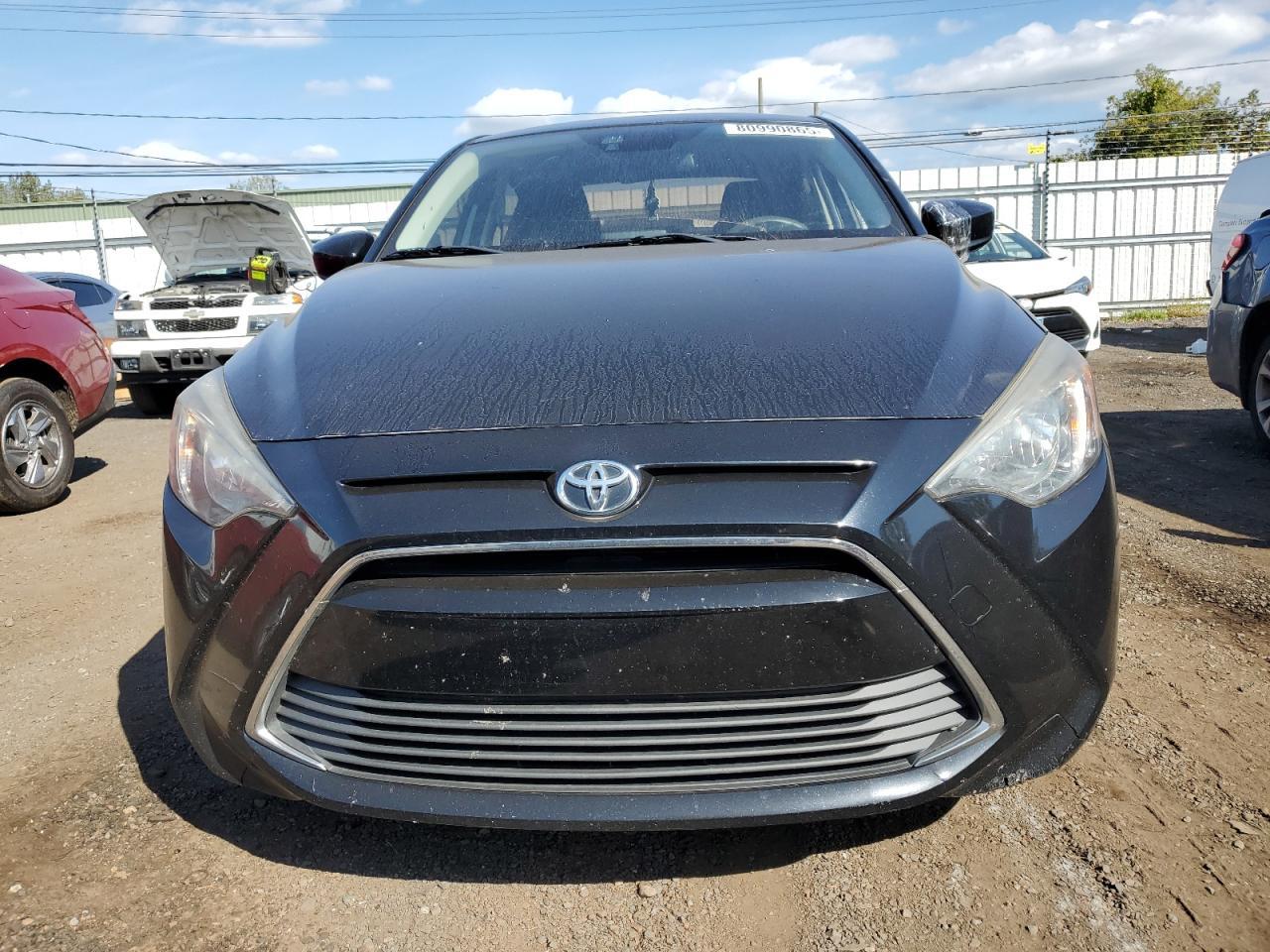 2017 Toyota Yaris Ia - Фото 5